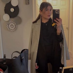 Meet your Posher, Guiliana